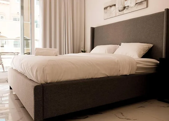 Dubaistay Luxury 2 Bedroom Holiday Appartment Jvc King And Queensize